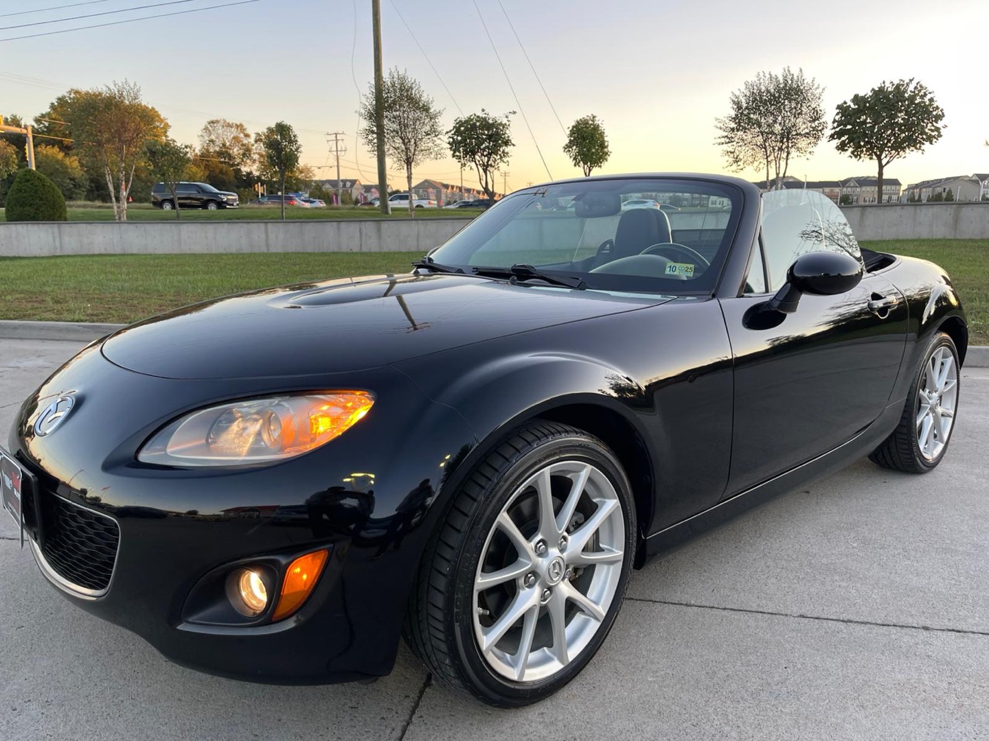 2012 Mazda MX-5 Miata Touring photo 3