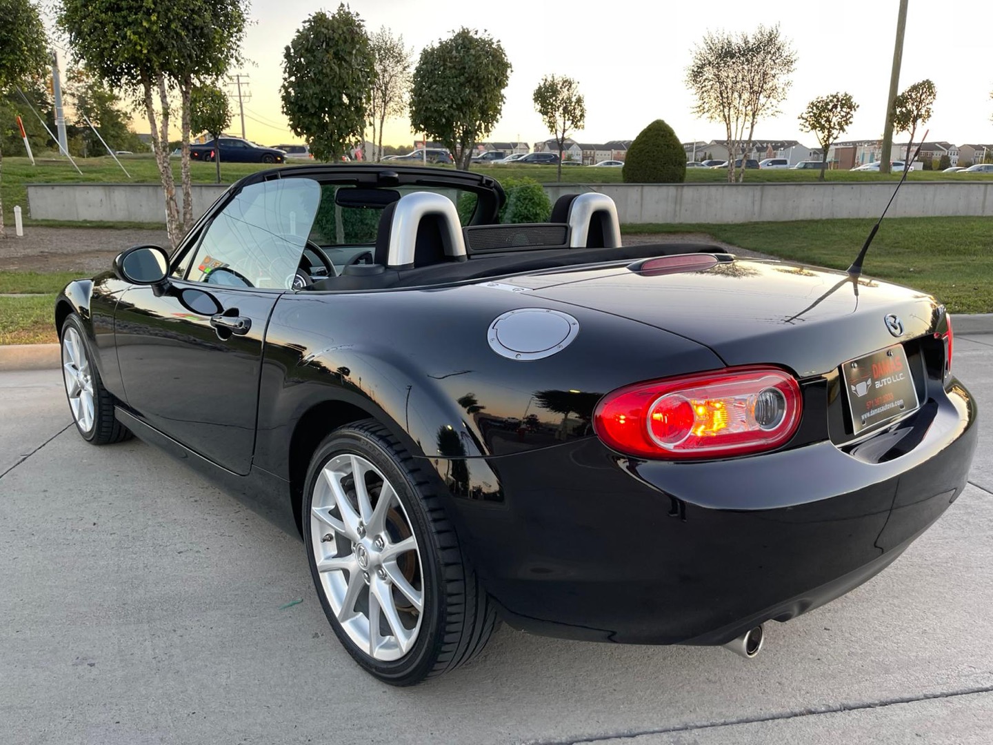 2012 Mazda MX-5 Miata Touring photo 6