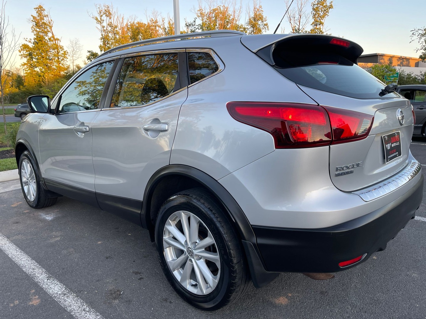 2017 Nissan Rogue Sport SV photo 7