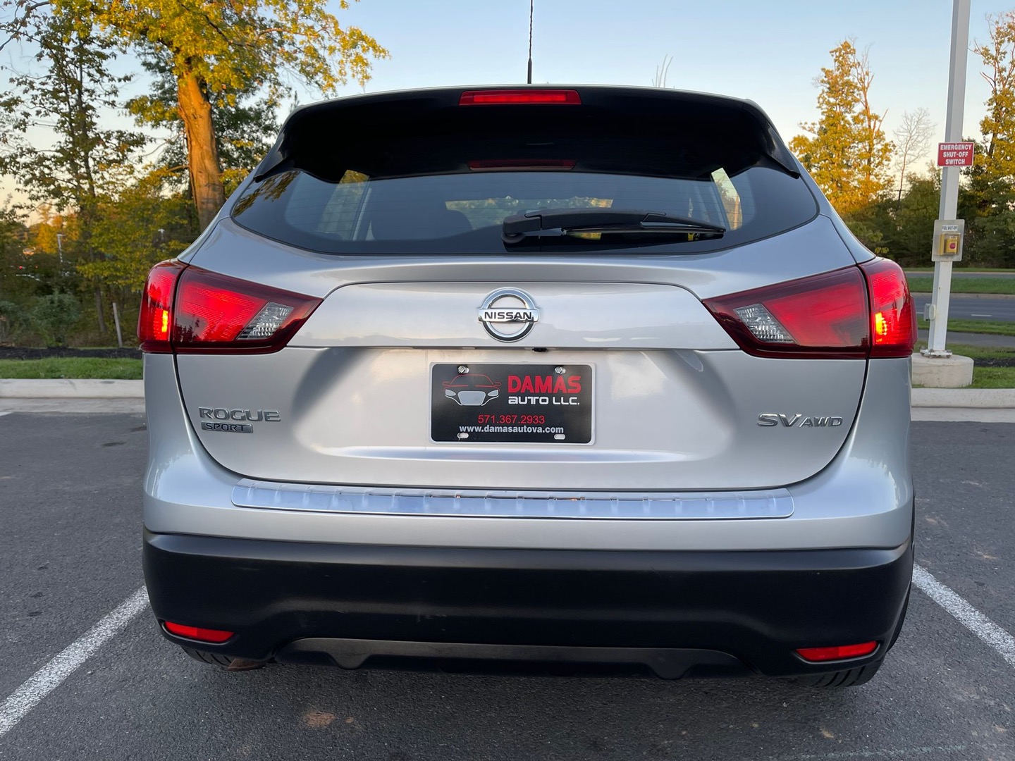 2017 Nissan Rogue Sport SV photo 6