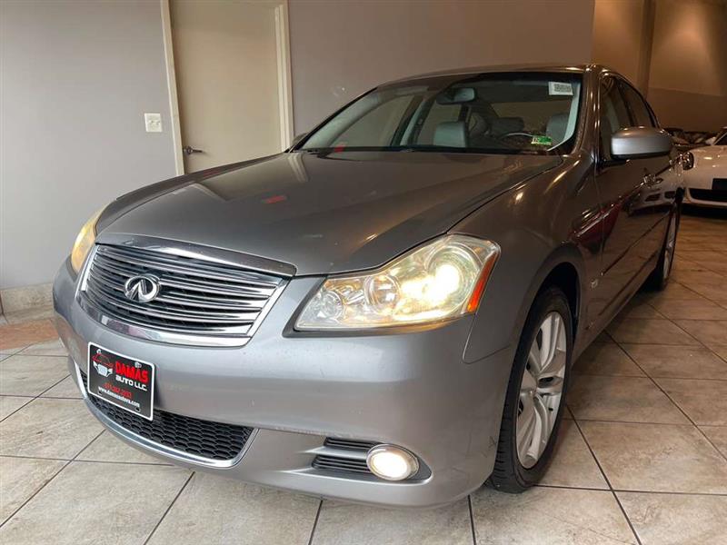 2008 INFINITI M 35's photo