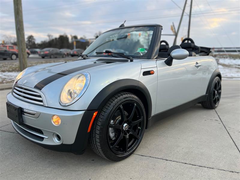 2005 MINI Cooper Base's photo