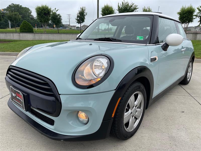 2018 MINI Cooper Oxford Edition's photo