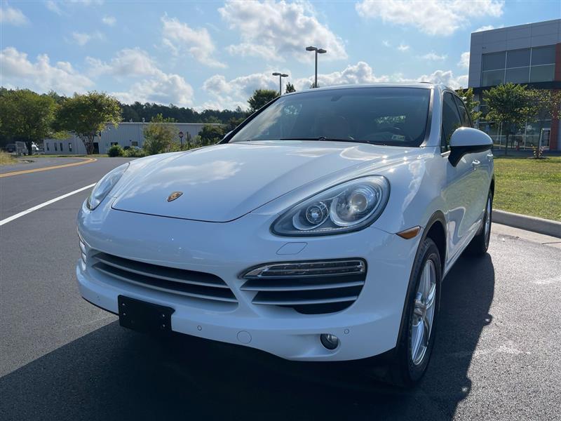 2014 Porsche Cayenne's photo