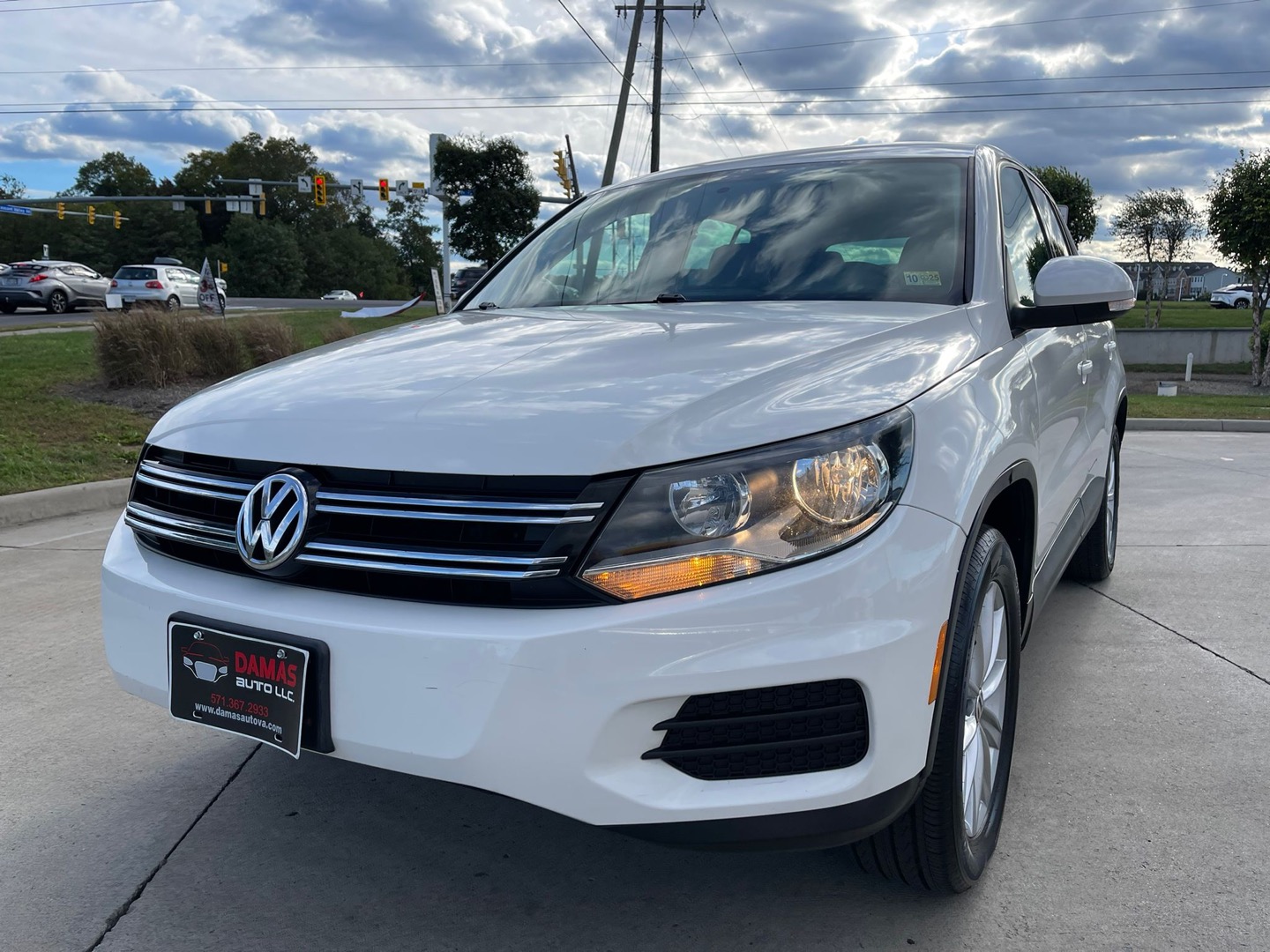 2014 Volkswagen Tiguan SE photo 35