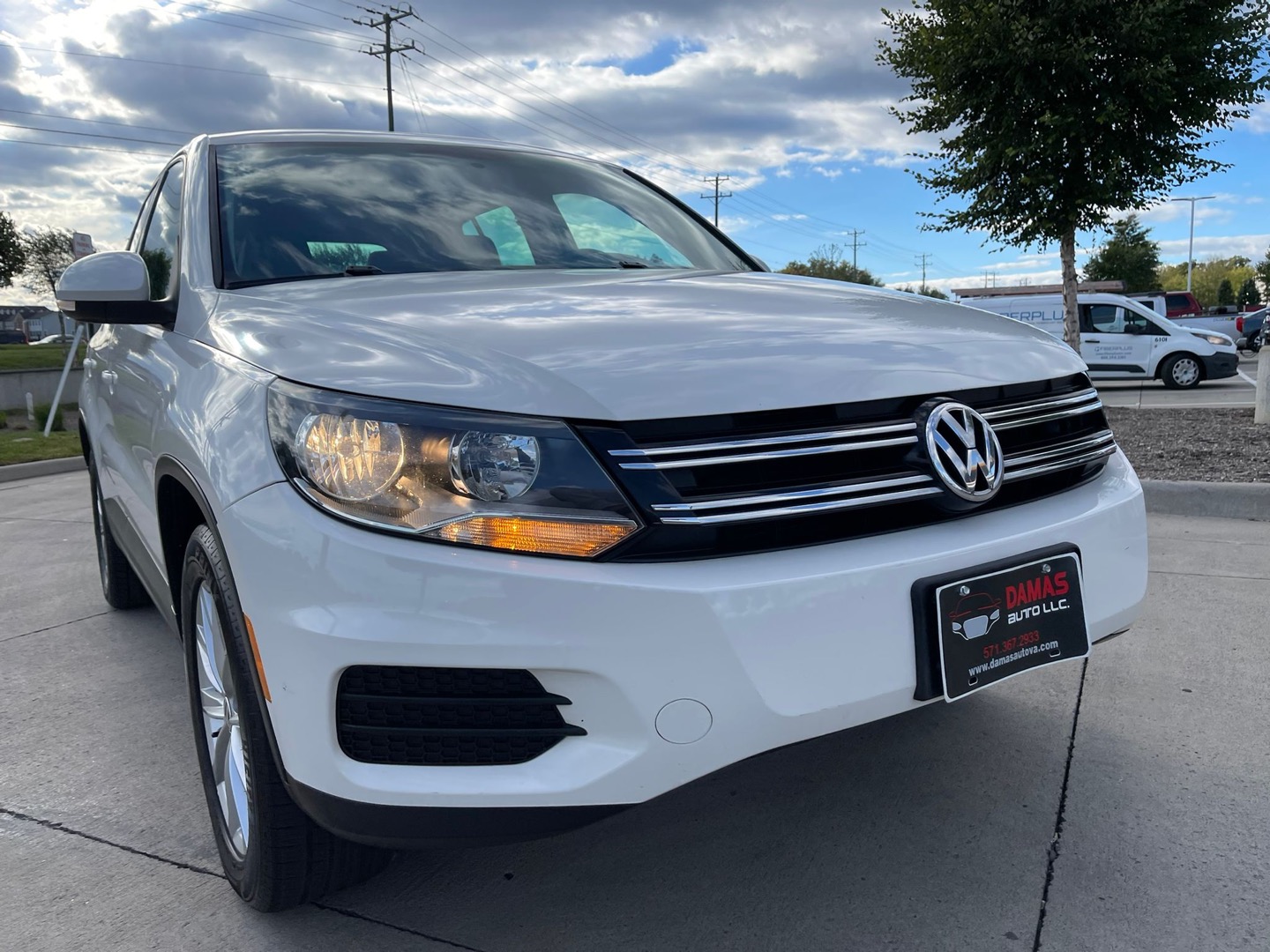 2014 Volkswagen Tiguan SE photo 37