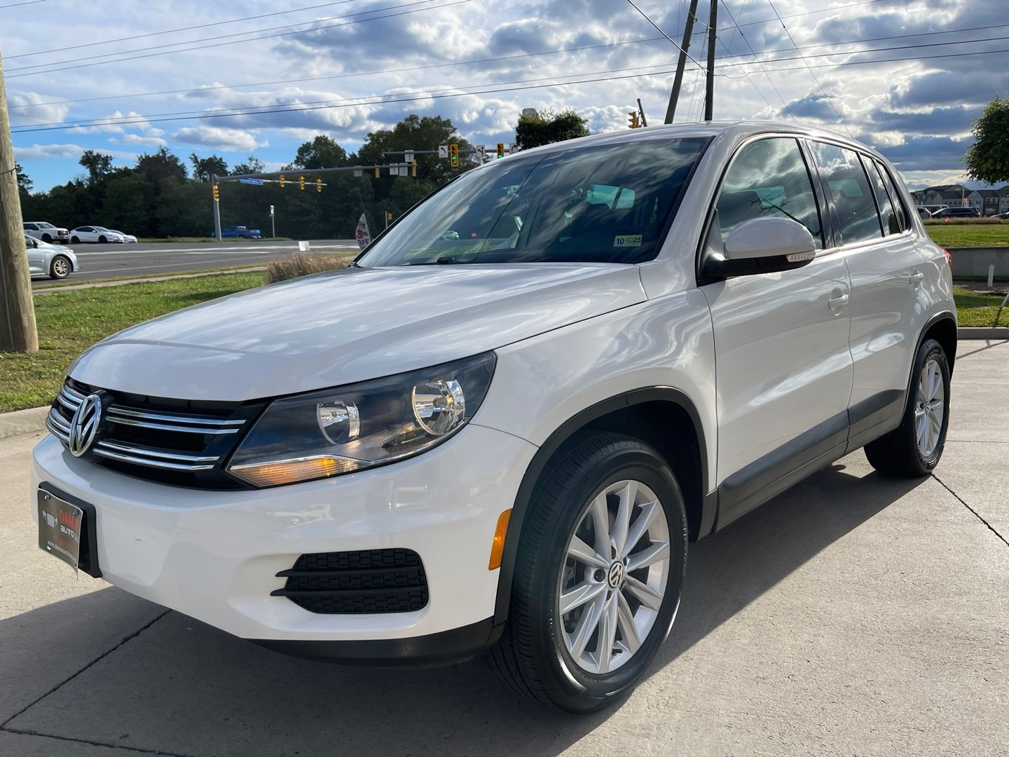 2014 Volkswagen Tiguan SE photo 3