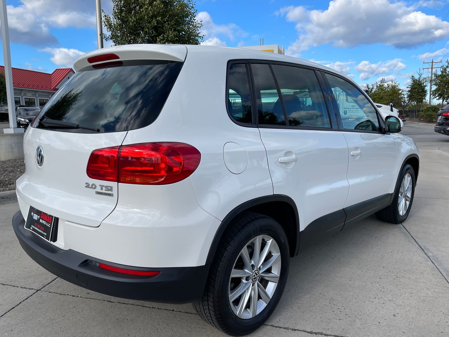 2014 Volkswagen Tiguan SE photo 8