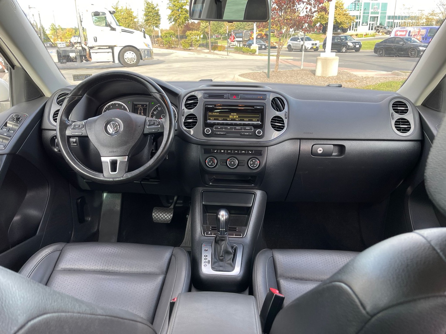 2014 Volkswagen Tiguan SE photo 54