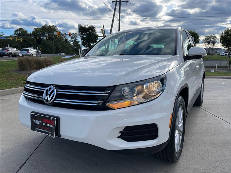 2014 Volkswagen Tiguan SE photo 134