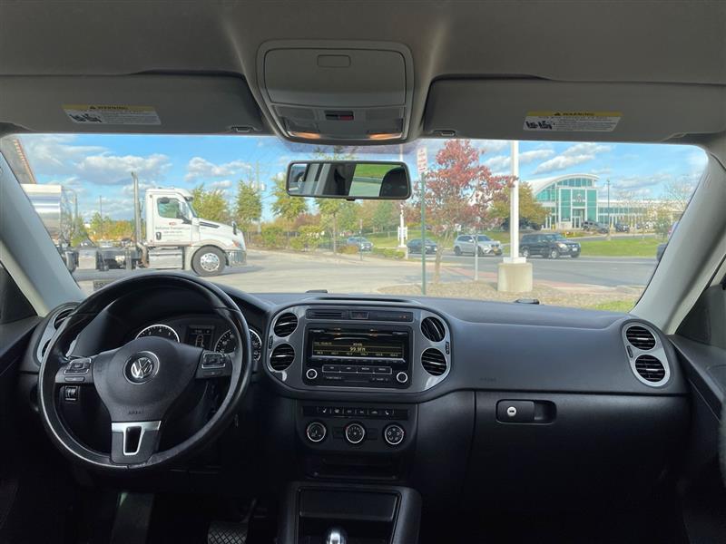 2014 Volkswagen Tiguan SE photo 108