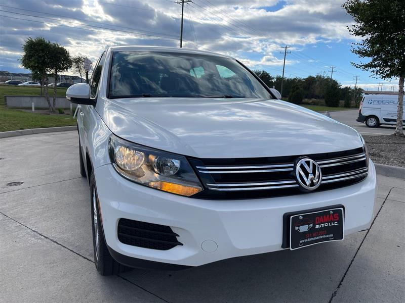 2014 Volkswagen Tiguan SE photo 103