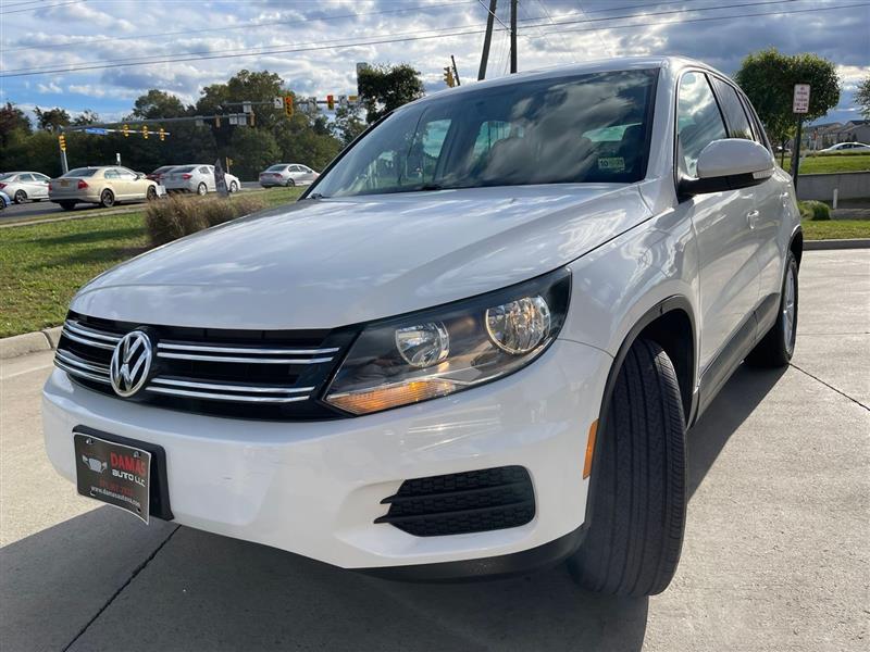 2014 Volkswagen Tiguan SE photo 193