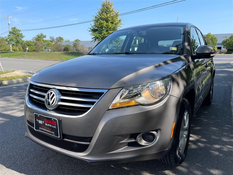 2011 VOLKSWAGEN TIGUAN S 4Motion