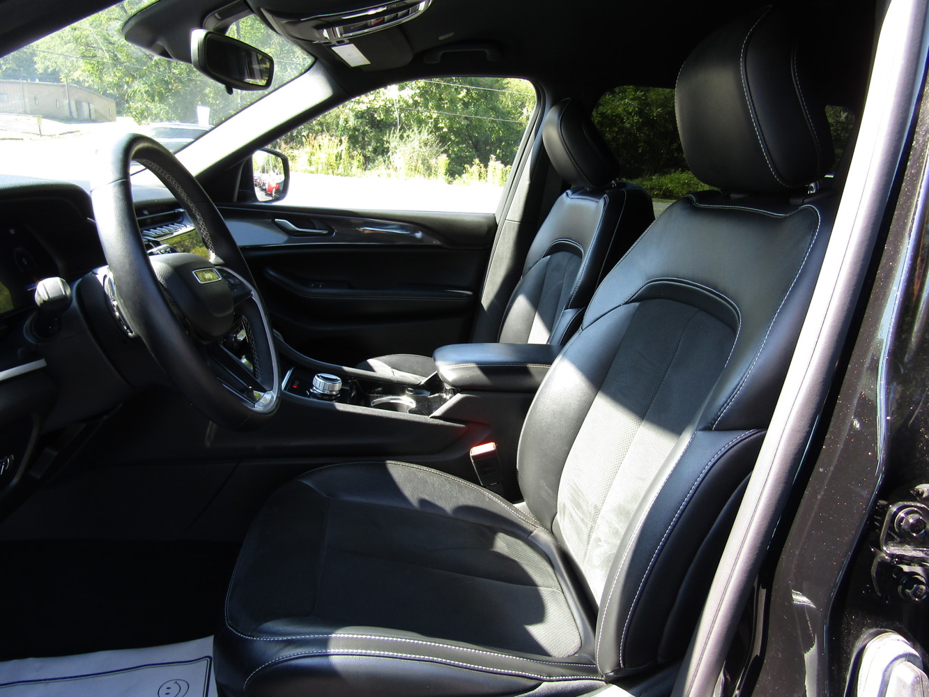 2021 Jeep Grand Cherokee Altitude photo 11