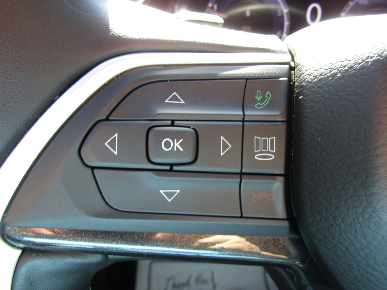 2021 Jeep Grand Cherokee Altitude photo 14