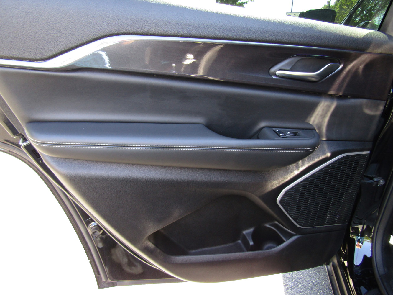 2021 Jeep Grand Cherokee Altitude photo 23