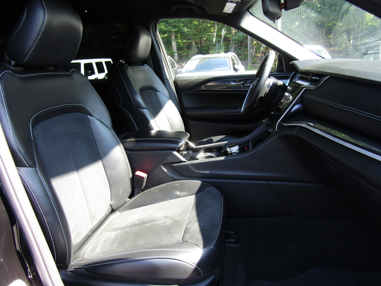 2021 Jeep Grand Cherokee Altitude photo 31