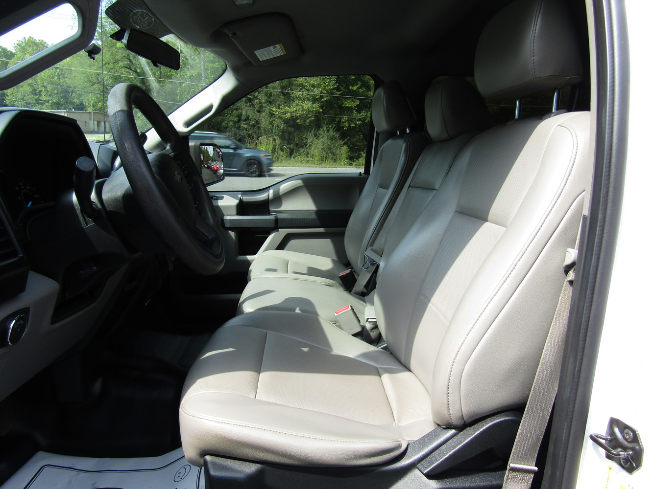 2017 Ford F-150 XL photo 12