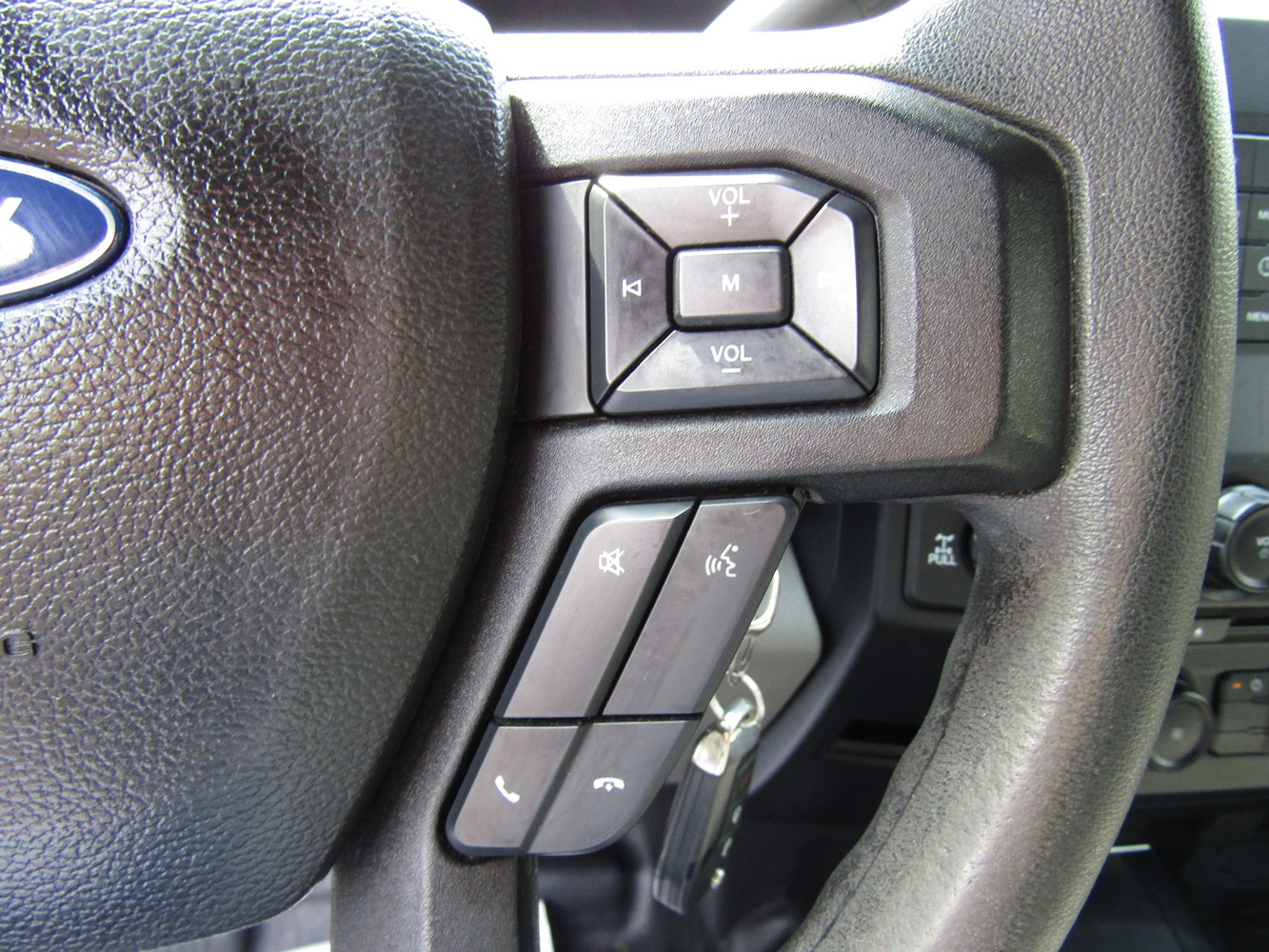 2017 Ford F-150 XL photo 15