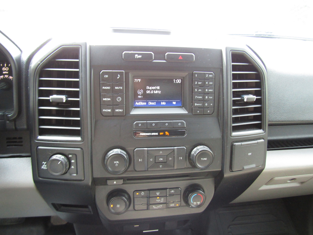 2017 Ford F-150 XL photo 17