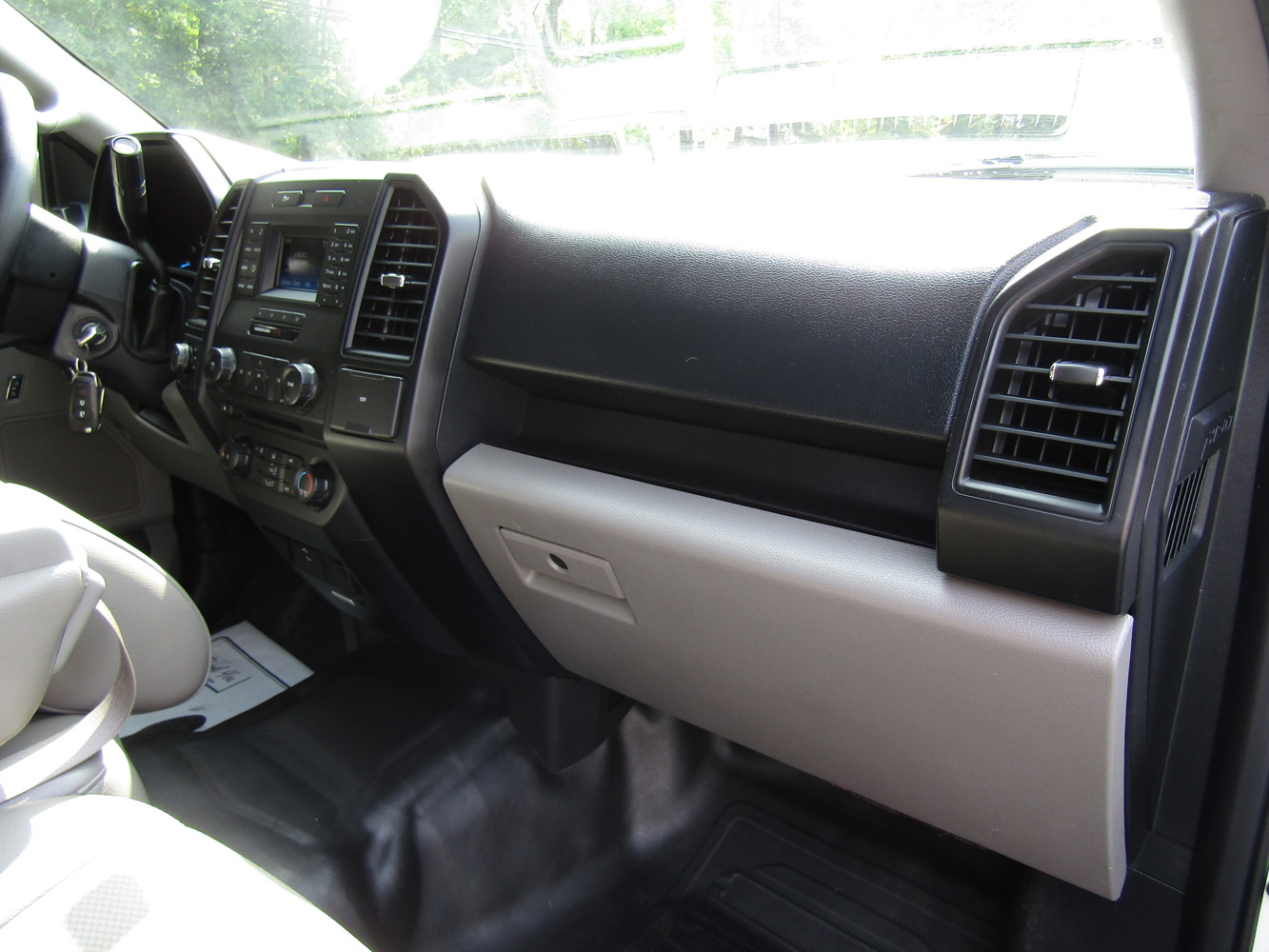 2017 Ford F-150 XL photo 28
