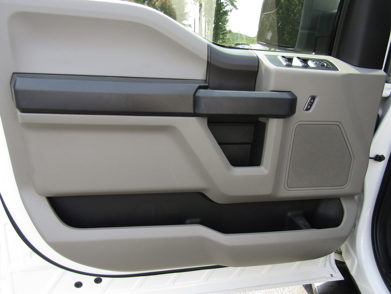 2017 Ford F-150 XL photo 9