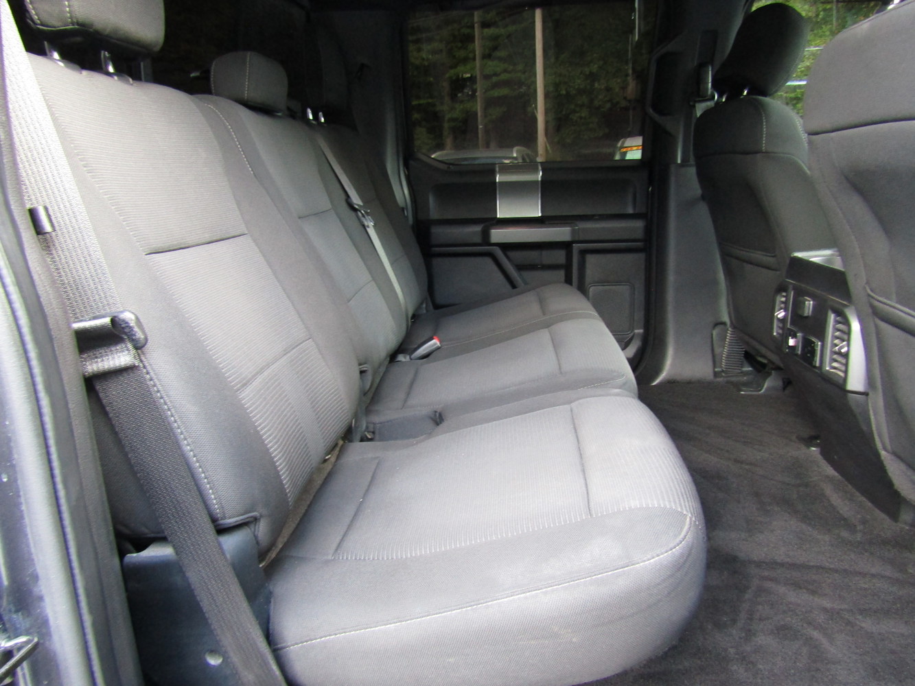 2017 Ford F-150 XLT photo 35