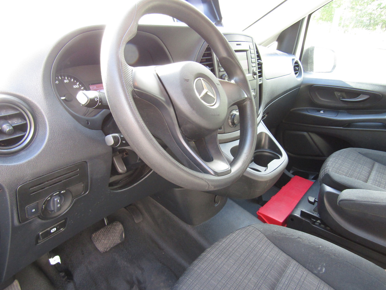 2019 Mercedes Benz Metris Cargo Van photo 9
