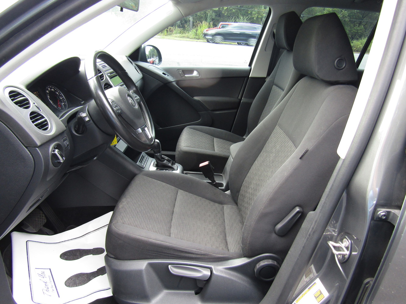 2014 Volkswagen Tiguan SE photo 11