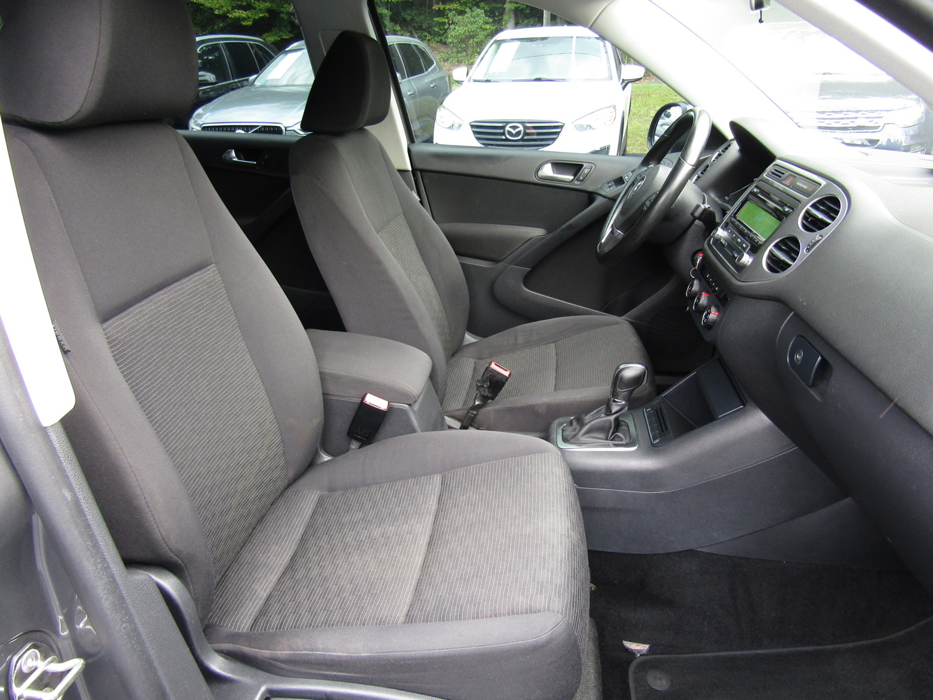 2014 Volkswagen Tiguan SE photo 27
