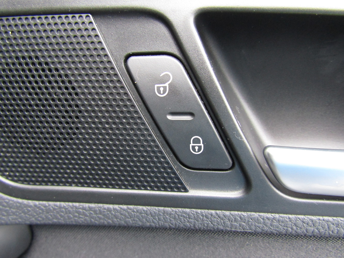 2014 Volkswagen Tiguan SE photo 30