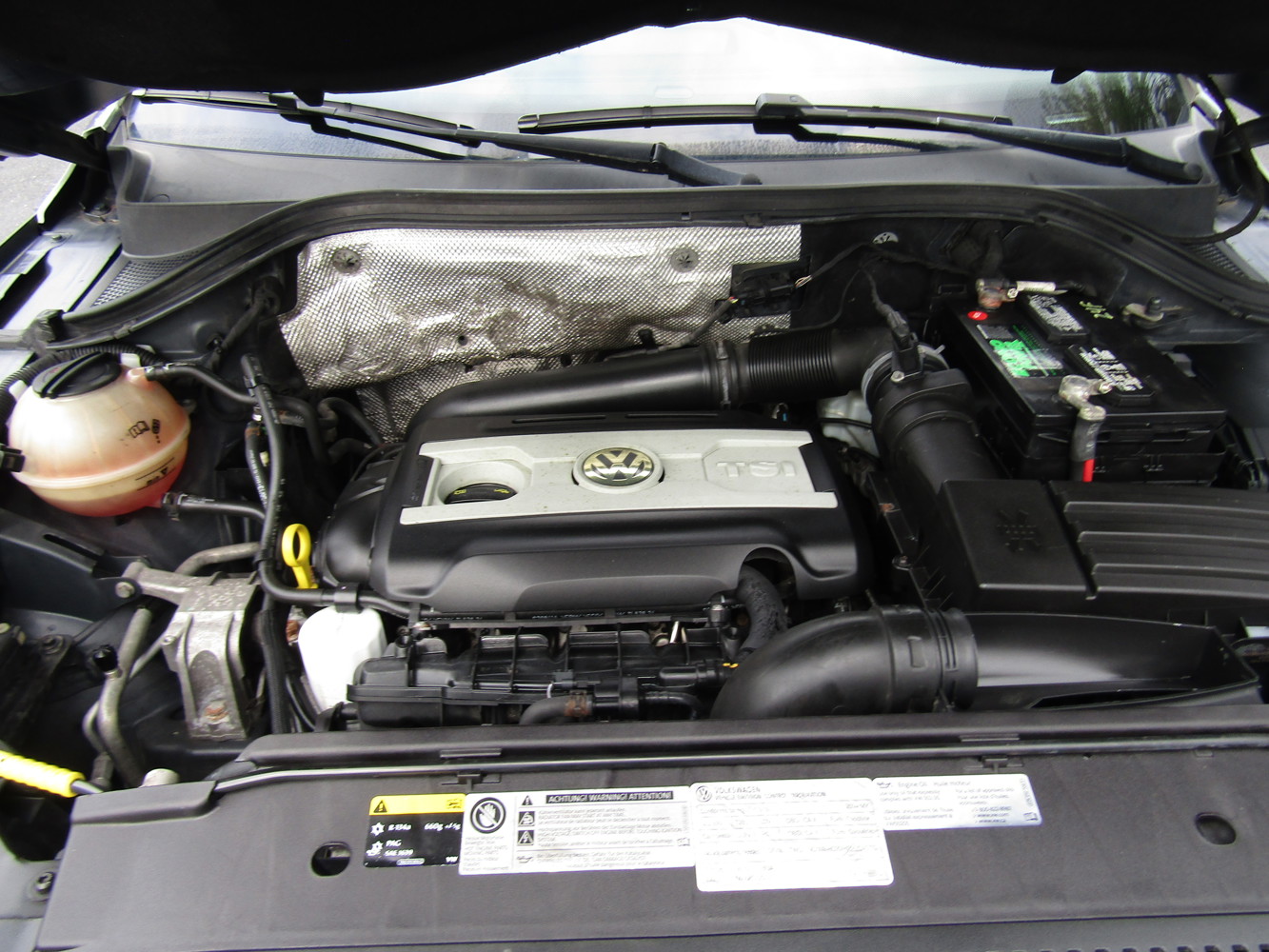 2014 Volkswagen Tiguan SE photo 34