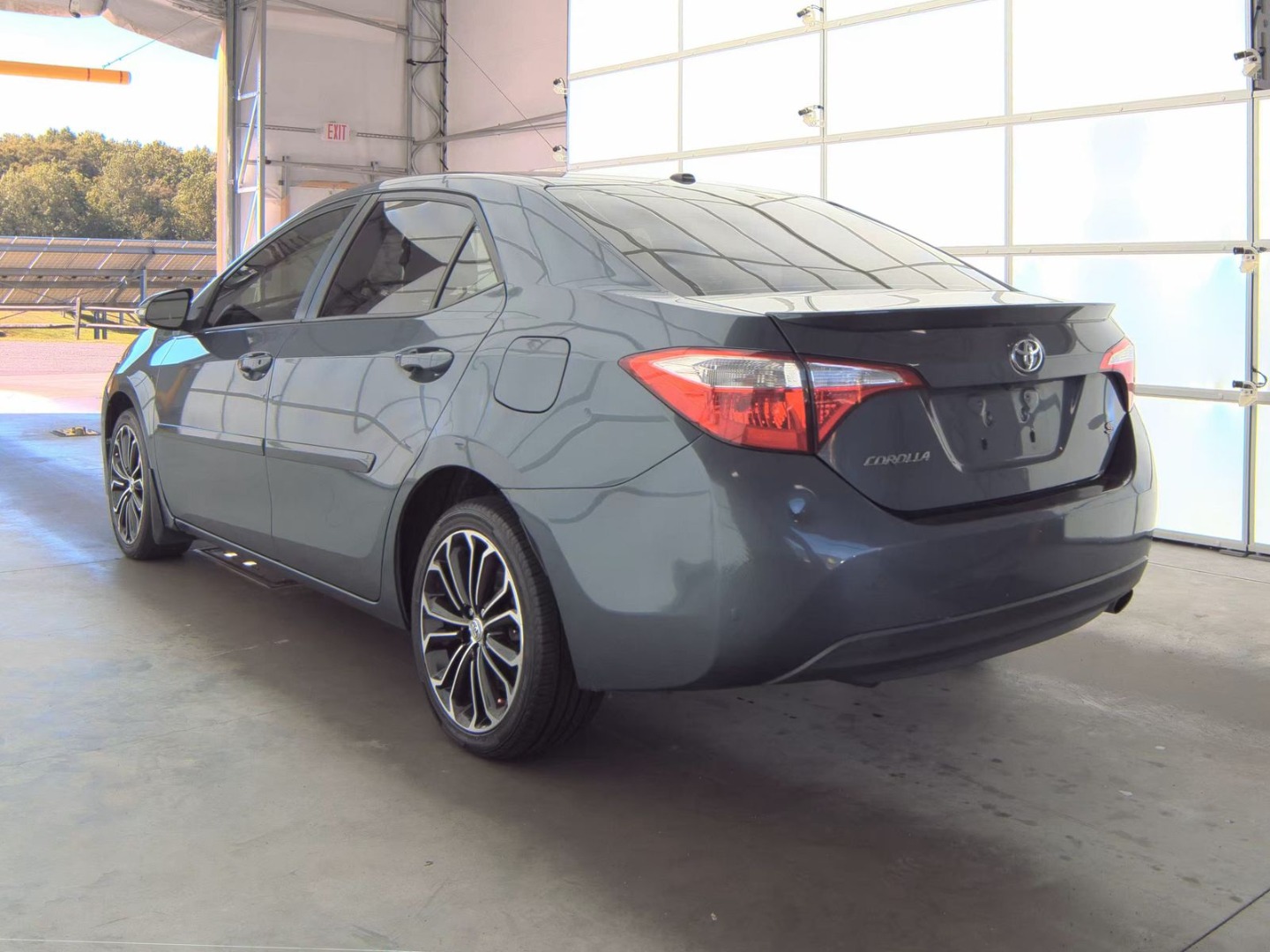 2014 Toyota Corolla LE photo 3