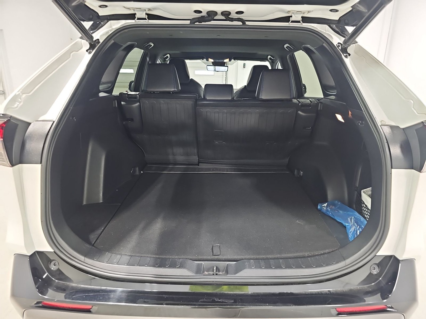2021 Toyota RAV4 Hybrid XSE photo 13