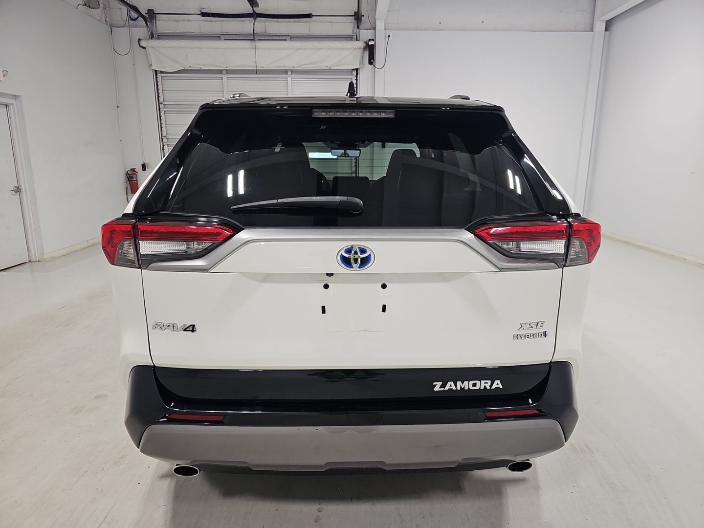 2021 Toyota RAV4 Hybrid XSE photo 3