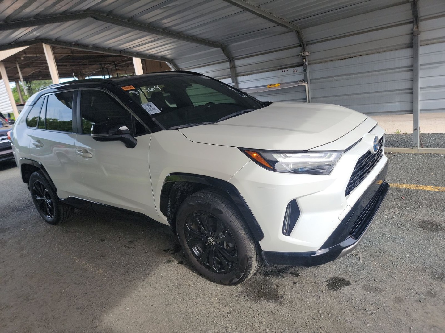 2022 Toyota RAV4 Hybrid XSE photo 3