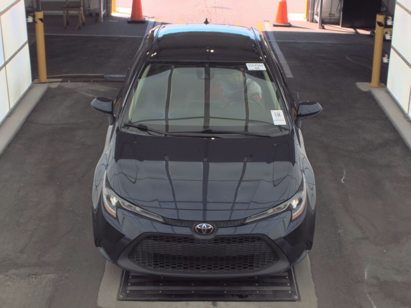 2021 Toyota Corolla LE photo 4