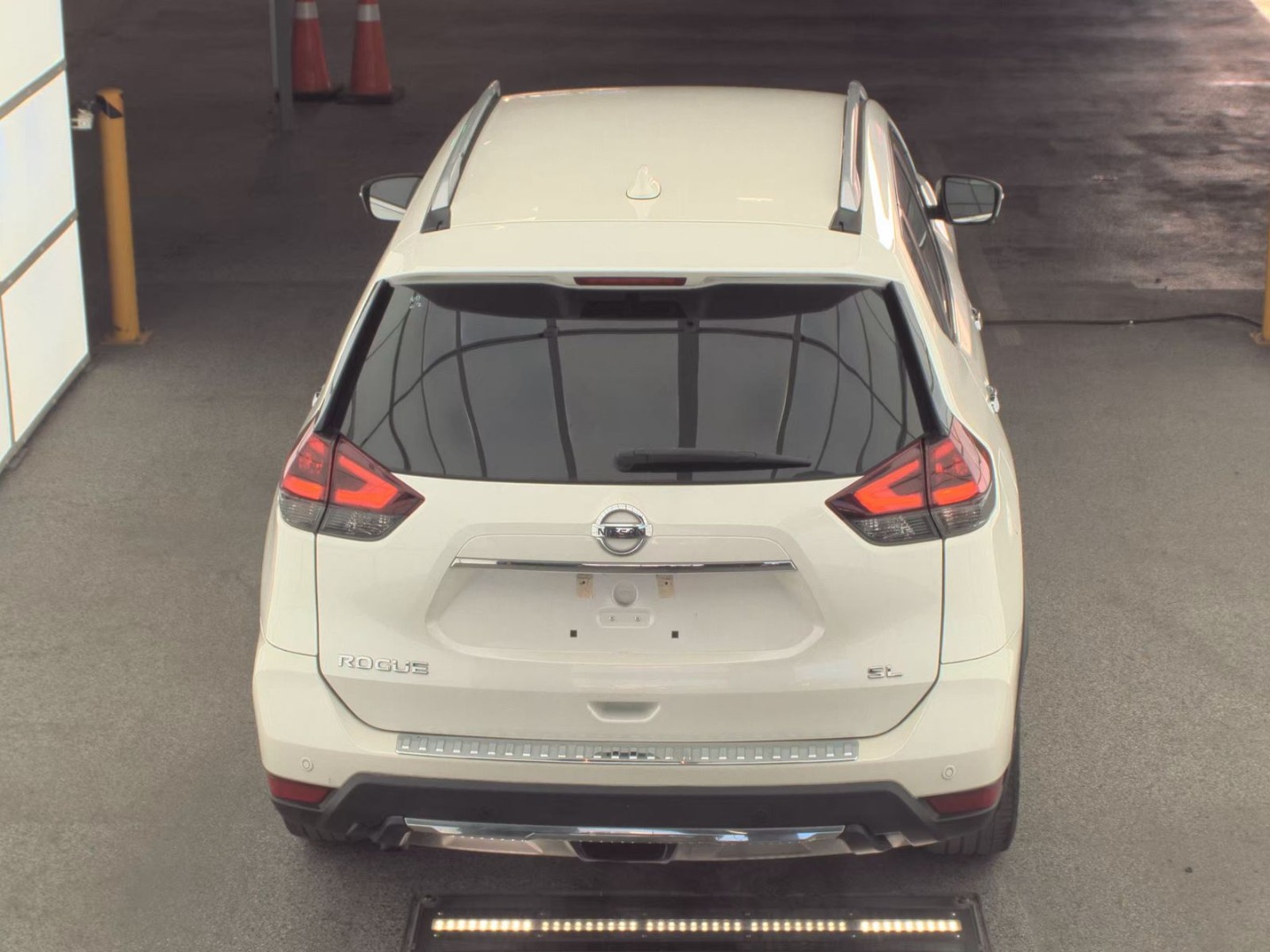 2020 Nissan Rogue SV photo 5