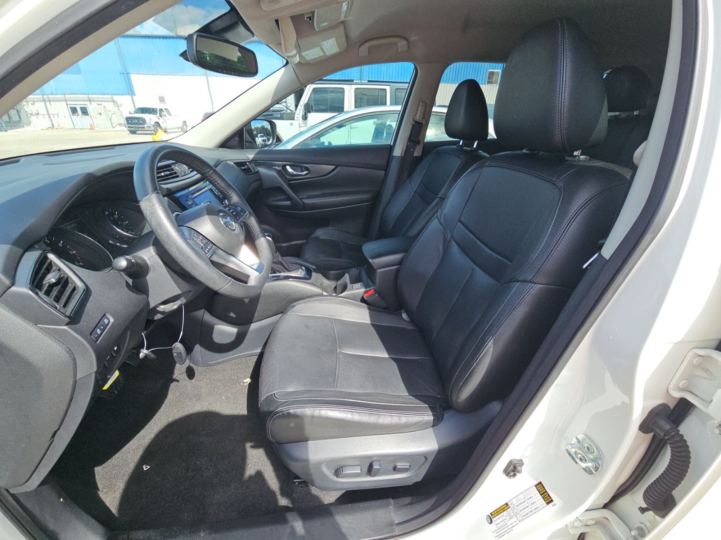 2020 Nissan Rogue SV photo 7