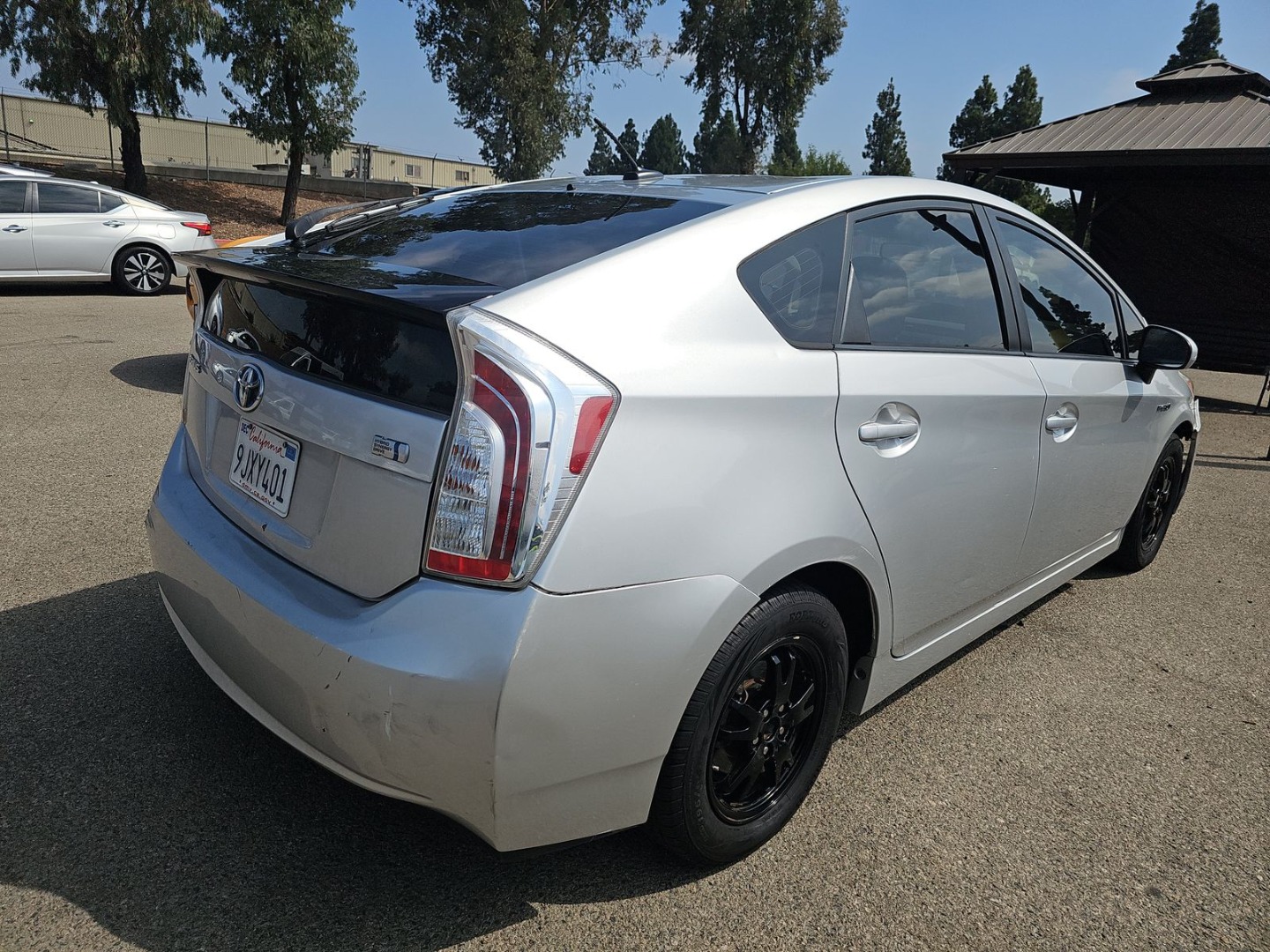2014 Toyota Prius Three photo 2