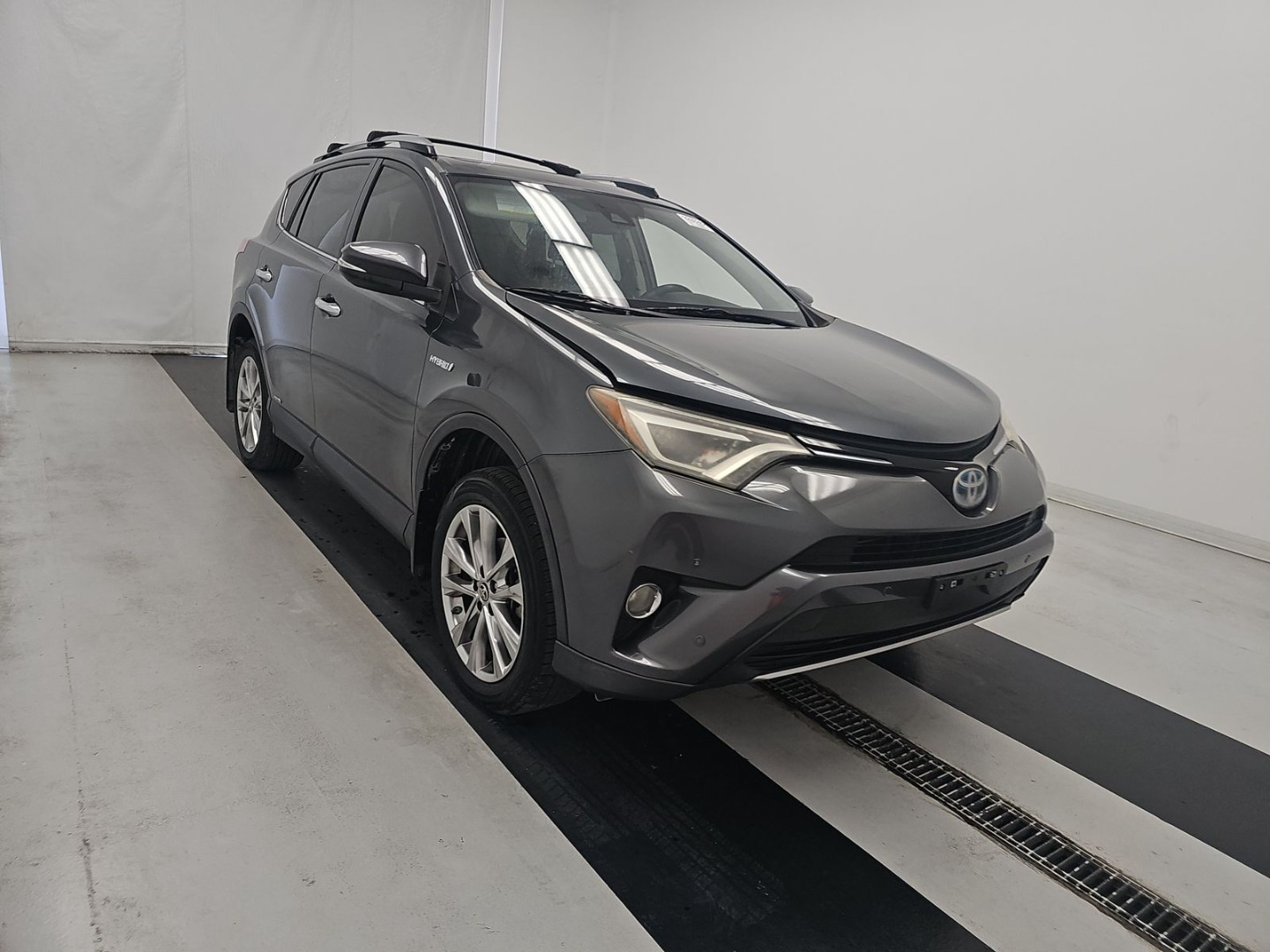 2017 Toyota RAV4 Limited Hybrid photo 2