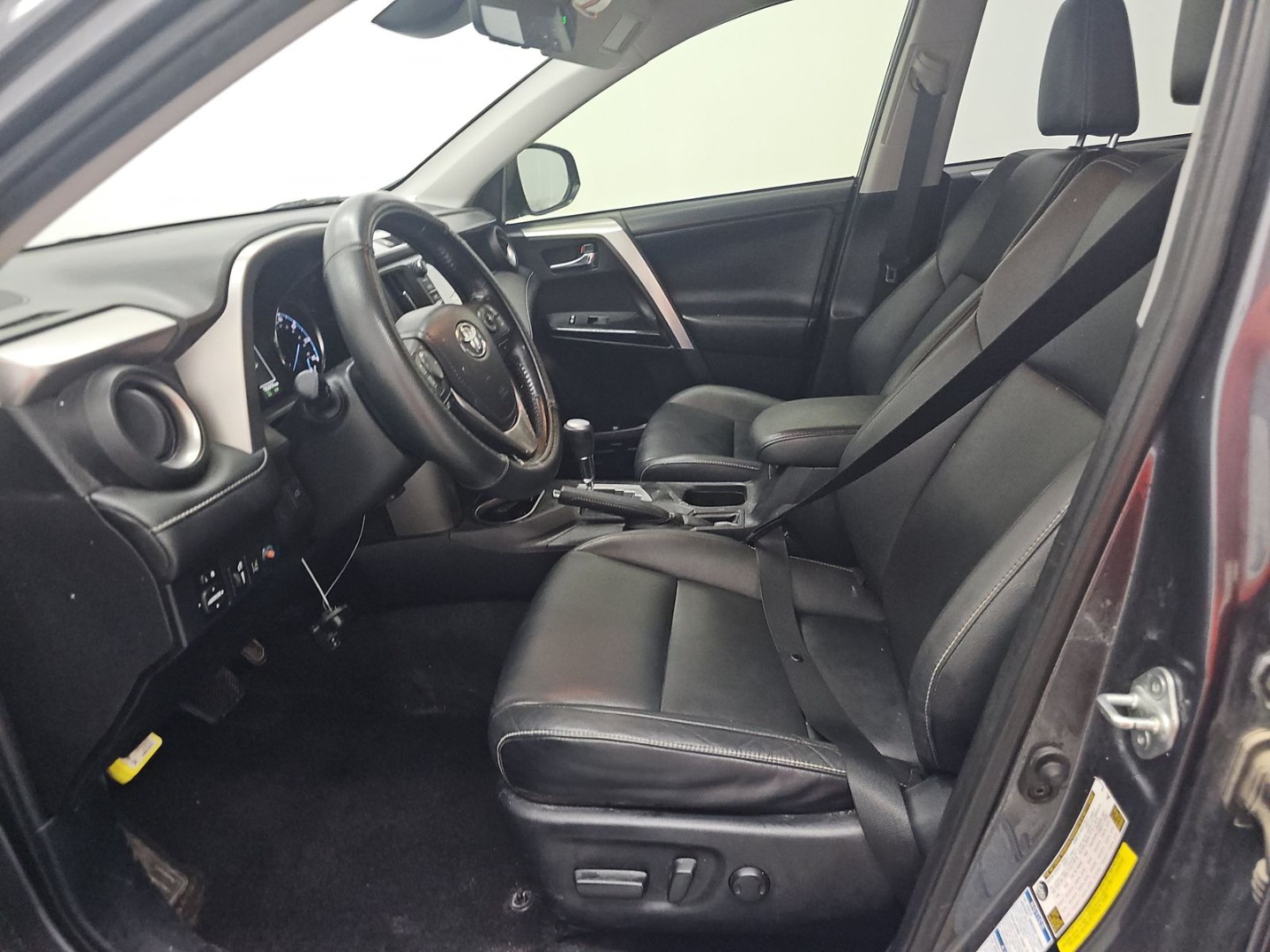 2017 Toyota RAV4 Limited Hybrid photo 5