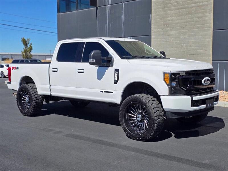 2020 FORD F-250 SUPER DUTY XLT 4x4 4dr Crew Cab 6.8 ft. SB Pickup
