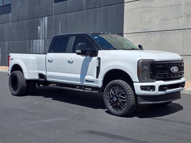2023 FORD F-350 SUPER DUTY XL 4x4 4dr Crew Cab 8 ft. LB DRW Pickup