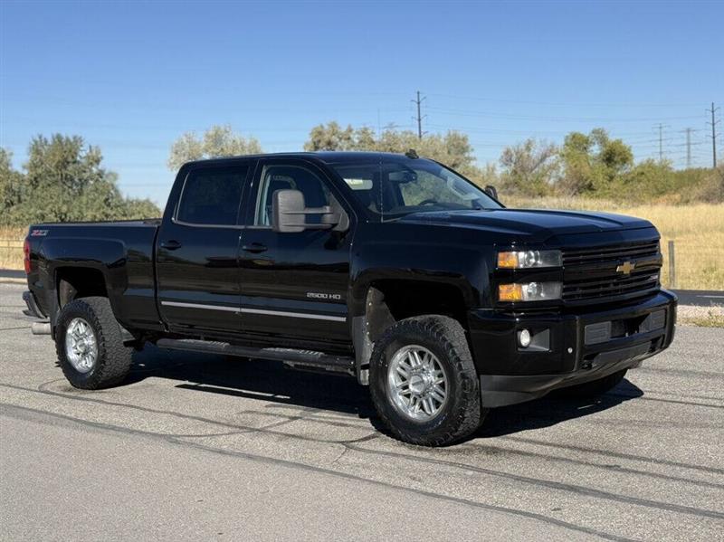 2015 CHEVROLET SILVERADO 2500HD LTZ 4x4 4dr Crew Cab SB