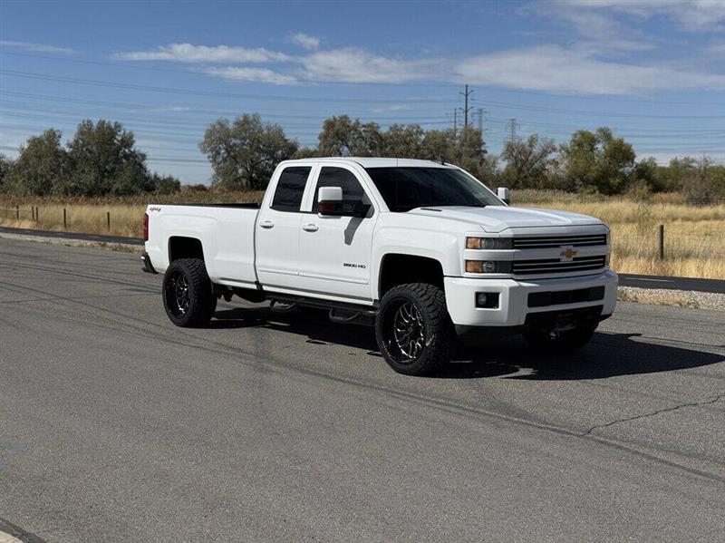 2016 CHEVROLET SILVERADO 2500HD LT 4x4 4dr Double Cab LB