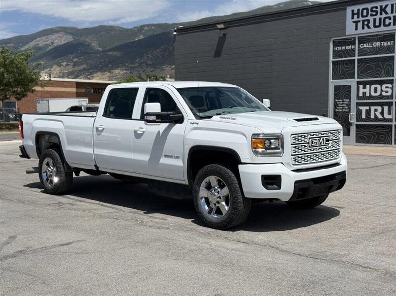 2019 GMC SIERRA 2500HD Base 4x4 4dr Crew Cab LB