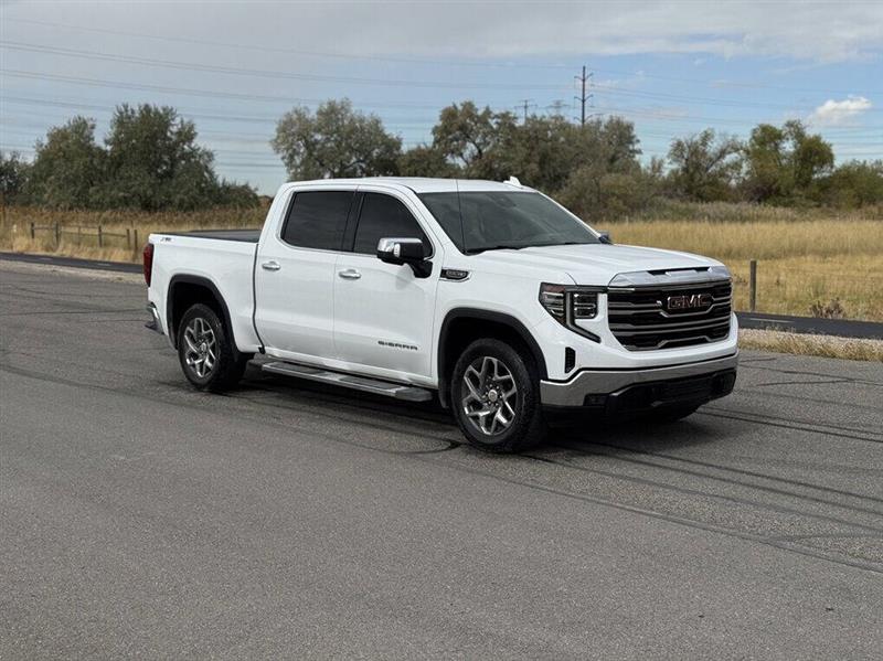 2022 GMC SIERRA 1500 SLT 4x4 4dr Crew Cab 5.8 ft. SB