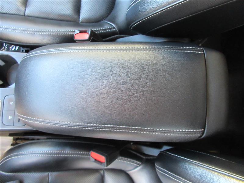 2022 Ford Escape SEL photo 12